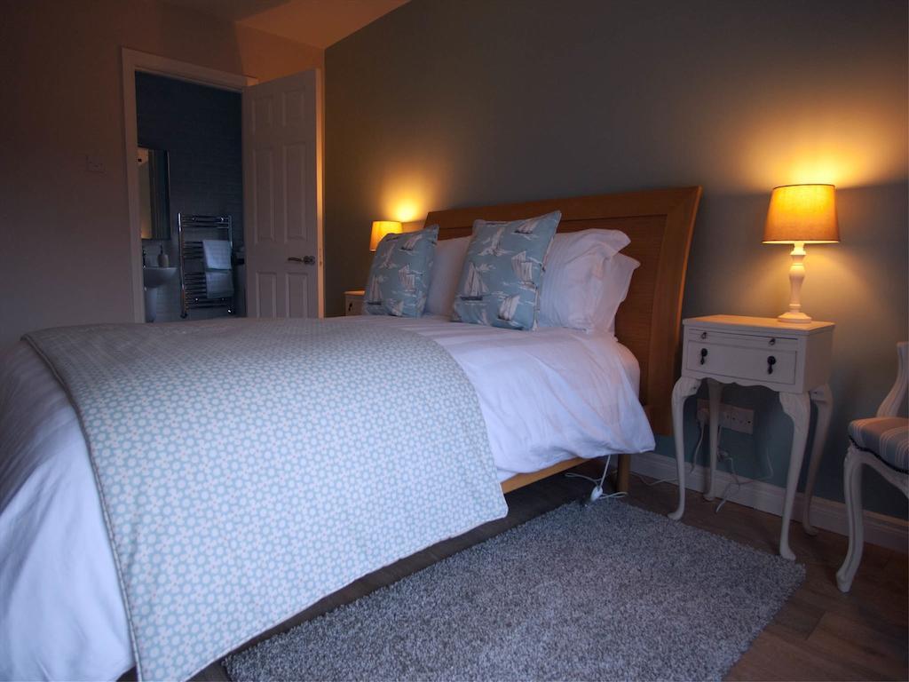 Bunlin Bay House Bed and Breakfast Milford Rum bild